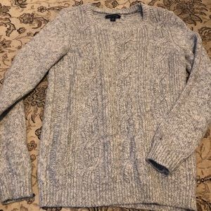 Cute Tommy Hilfiger sweater